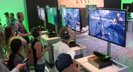 Microsoft обновила Xbox One перед началом производства